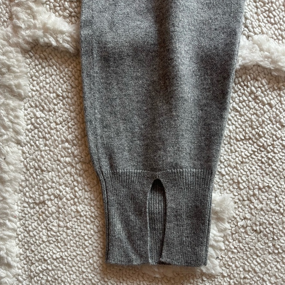 Theory Slit Ankle 100% Cashmere Joggers. NWT. Women’s Medium. - Picture 3 of 5